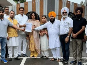 चंडीगढ़ के आप प्रधान की यूटी प्रशासक कटारिया से मांग,