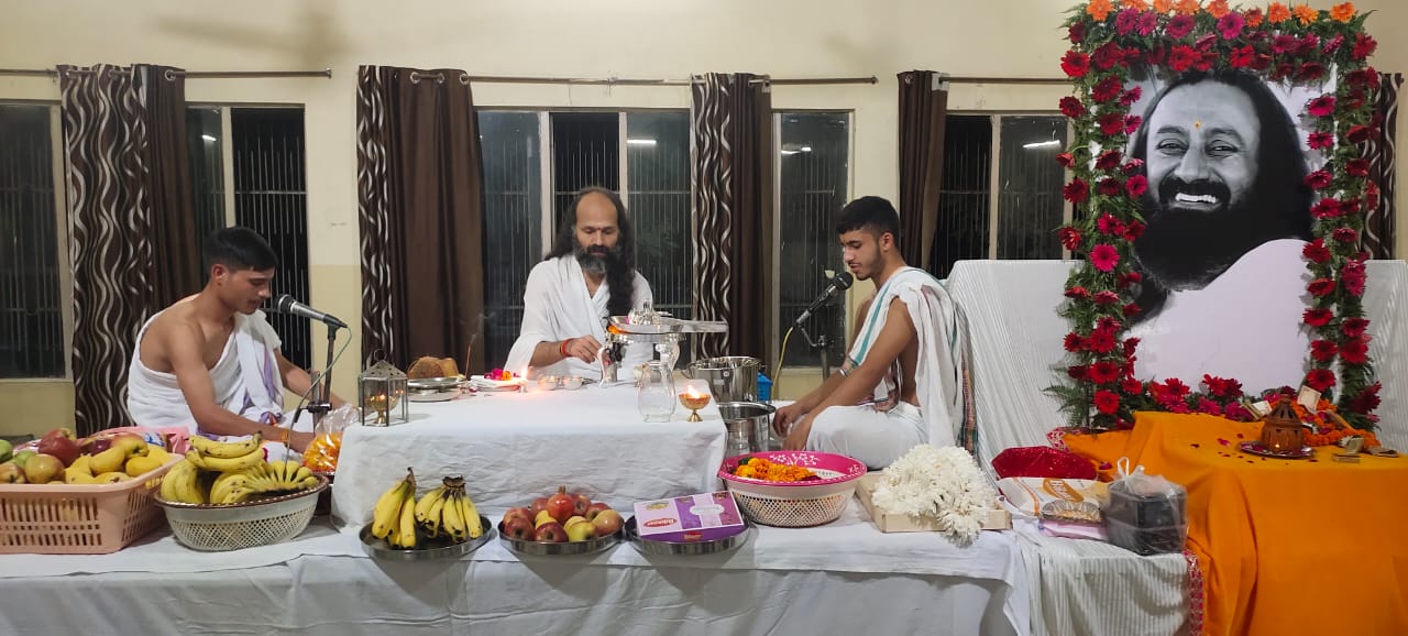 मंडी गोबिंदगढ़ में आर्ट ऑफ लिविंग परिवार ने भव्य सामूहिक रूद्र पूजा कराई