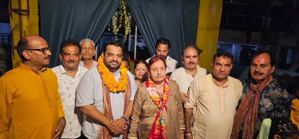 "कृष्ण मंदिर में धूमधाम से मनी जन्माष्टमी, विक्रांत पवार ने बढ़ाई शोभा"